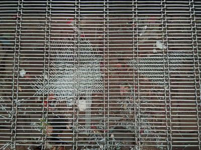 裝飾網、軋花網與特種網 建筑與工業中的金屬網藝術